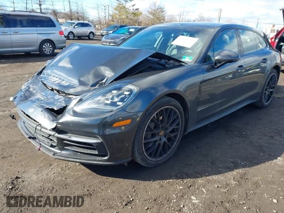 ✅ 2018 Porsche Panamera • VIN: WP0CB2A79JL190153 • Lot: 41492272. Wystawiony na IAAI z przebiegiem 33 543 mil. Bezpłatny archiwum sprzedaży aukcyjnych z USA i szczegółowy raport historii pojazdu na DreamBid. Zdjęcie 17.