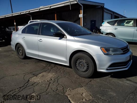 ✅ 2015 Volkswagen Jetta S • VIN: 3VW1K7AJ8FM267310 • Lot: 90755865. Wystawiony na Copart z przebiegiem 127 487 mil. Bezpłatny archiwum sprzedaży aukcyjnych z USA i szczegółowy raport historii pojazdu na DreamBid. Zdjęcie 4.