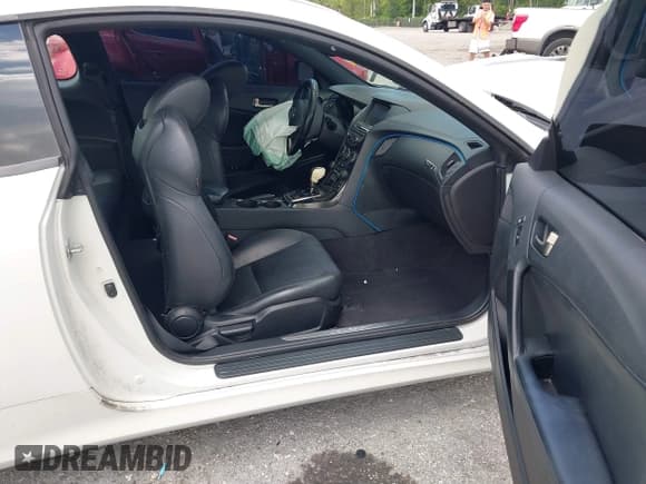 ✅ 2013 Hyundai Genesis Coupe 2.0T • VIN: KMHHT6KD0DU093139 • Lot: 42860639. Wystawiony na IAAI z przebiegiem 137 338 mil. Bezpłatny archiwum sprzedaży aukcyjnych z USA i szczegółowy raport historii pojazdu na DreamBid. Zdjęcie 5.