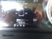 ✅ 2015 Ram 1500 Laramie • VIN: 1C6RR6NM0FS590636 • Lot: 37320388. Wystawiony na IAAI z przebiegiem 93 163 mil. Bezpłatny archiwum sprzedaży aukcyjnych z USA i szczegółowy raport historii pojazdu na DreamBid. Zdjęcie 15.