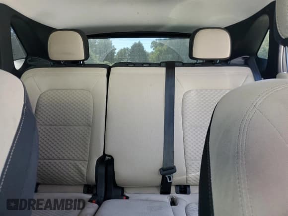 ✅ 2021 Ford Escape SE • VIN: 1FMCU0G68MUB07562 • Лот: 85745695. Опубликован ранее на Copart с пробегом 82 613 миль. Бесплатный доступ к архиву аукционных продаж из США и подробный отчёт об истории автомобиля на DreamBid. Изображение 10.