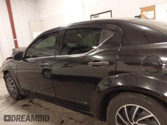 ✅ 2009 Dodge Avenger SE • VIN: 1B3LC46B29N525809 • Lot: 41918533. Wystawiony na IAAI z przebiegiem 147 269 mil. Bezpłatny archiwum sprzedaży aukcyjnych z USA i szczegółowy raport historii pojazdu na DreamBid. Zdjęcie 15.