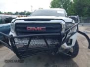 ✅ 2019 GMC Sierra 1500 • VIN: 1GTU9AEF0KZ378215 • Lot: 42472964. Wystawiony na IAAI z przebiegiem 112 147 mil. Bezpłatny archiwum sprzedaży aukcyjnych z USA i szczegółowy raport historii pojazdu na DreamBid. Zdjęcie 12.