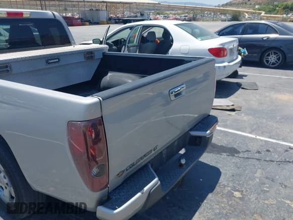 ✅ 2012 Chevrolet Colorado 1LT • VIN: 1GCESCF98C8127897 • Лот: 42392422. Опубликован ранее на IAAI с пробегом 175 586 миль. Бесплатный доступ к архиву аукционных продаж из США и подробный отчёт об истории автомобиля на DreamBid. Изображение 6.