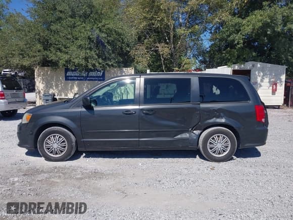 ✅ 2011 Dodge Grand Caravan Express • VIN: 2D4RN4DG5BR769032 • Lot: 43463480. Wystawiony na IAAI z przebiegiem 113 812 mil. Bezpłatny archiwum sprzedaży aukcyjnych z USA i szczegółowy raport historii pojazdu na DreamBid. Zdjęcie 14.