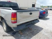 ✅ 2003 GMC Sierra 1500 SLE • VIN: 2GTEC19V031235718 • Лот: 42176836. Опубликован ранее на IAAI с пробегом 225 599 миль. Бесплатный доступ к архиву аукционных продаж из США и подробный отчёт об истории автомобиля на DreamBid. Изображение 6.