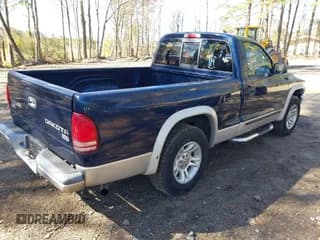 ✅ 2004 Dodge Dakota • VIN: 1D7FL46K34S565246 • Lot: 41779979. Wystawiony na IAAI z przebiegiem 137 045 mil. Bezpłatny archiwum sprzedaży aukcyjnych z USA i szczegółowy raport historii pojazdu na DreamBid. Zdjęcie 4.