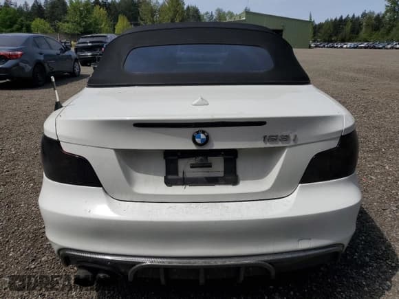 ✅ 2010 BMW 1 Series 128i • VIN: WBAUN1C50AVH81851 • Lot: 56607275. Listed on Copart with 145,036 mi. Free auction sales archive from the USA and detailed vehicle history report at DreamBid. Image 6.