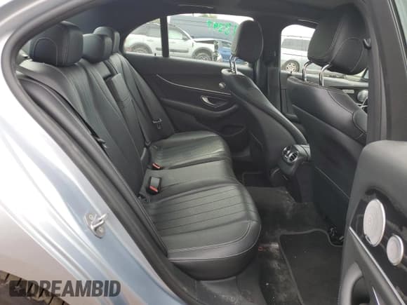 ✅ 2017 Mercedes-Benz E 300 Luxury • VIN: WDDZF4KB5HA201660 • Lot: 68155625. Listed on Copart with 91,800 mi. Free auction sales archive from the USA and detailed vehicle history report at DreamBid. Image 10.