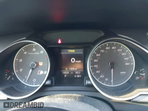 ✅ 2014 Audi S5 Premium Plus • VIN: WAUCGAFR1EA042566 • Lot: 41632080. Wystawiony na IAAI z przebiegiem 116 224 mil. Bezpłatny archiwum sprzedaży aukcyjnych z USA i szczegółowy raport historii pojazdu na DreamBid. Zdjęcie 7.