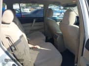 ✅ 2012 Toyota Highlander SE • VIN: 5TDBK3EH0CS123558 • Лот: 43157682. Опубликован ранее на IAAI с пробегом 253 010 миль. Бесплатный доступ к архиву аукционных продаж из США и подробный отчёт об истории автомобиля на DreamBid. Изображение 8.