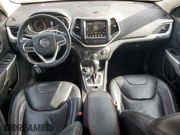 ✅ 2017 Jeep Cherokee Trailhawk L Plus • VIN: 1C4PJMBS0HW602472 • Лот: 87439865. Опубликован ранее на Copart с пробегом 103 605 миль. Бесплатный доступ к архиву аукционных продаж из США и подробный отчёт об истории автомобиля на DreamBid. Изображение 8.