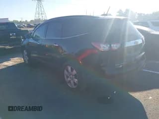 ✅ 2017 Chevrolet Traverse LT • VIN: 1GNKVGKD1HJ318628 • Lot: 43429318. Wystawiony na IAAI z przebiegiem 133 441 mil. Bezpłatny archiwum sprzedaży aukcyjnych z USA i szczegółowy raport historii pojazdu na DreamBid. Zdjęcie 3.