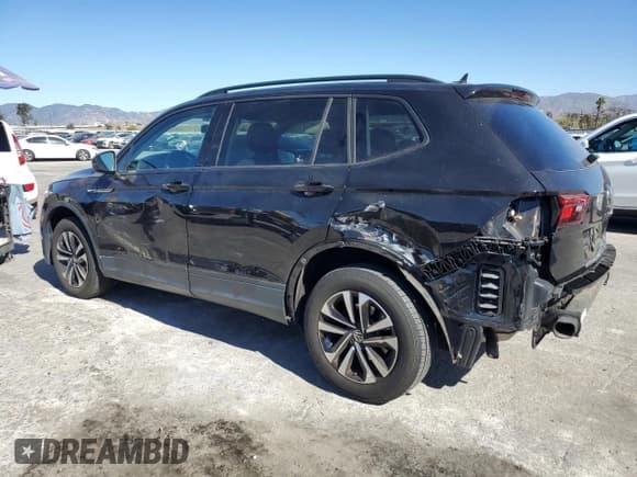 ✅ 2022 Volkswagen Tiguan S • VIN: 3VV1B7AX9NM111963 • Lot: 85392495. Listed on Copart with 26,214 mi. Free auction sales archive from the USA and detailed vehicle history report at DreamBid. Image 2.