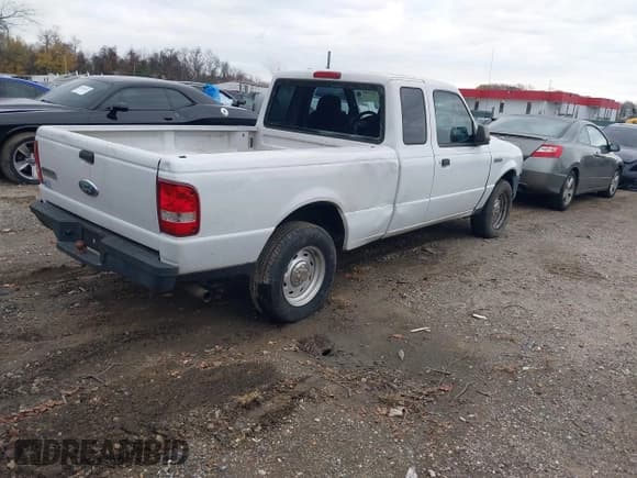 ✅ 2006 Ford Ranger XL • VIN: 1FTYR14D36PA41072 • Lot: 43791266. Wystawiony na IAAI z przebiegiem 258 732 mil. Bezpłatny archiwum sprzedaży aukcyjnych z USA i szczegółowy raport historii pojazdu na DreamBid. Zdjęcie 4.