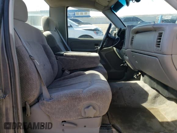 ✅ 1999 Chevrolet Silverado 1500 • VIN: 1GCEK14T3XE167881 • Лот: 77470344. Опубликован ранее на Copart с пробегом 165 062 миль. Бесплатный доступ к архиву аукционных продаж из США и подробный отчёт об истории автомобиля на DreamBid. Изображение 10.