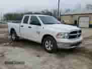 2024 Ram 1500 SLT z VIN 1C6RR6GG2RS128834, wystawiony jako Copart lot #51858225 z przebiegiem 18 789 mil mil oraz Szkoda całkowita • Salvage title. Historia ofert i sprzedaży dostępna na DreamBid. Obrazek 4.