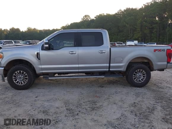 ✅ 2020 Ford F-250 XL • VIN: 1FT7W2BN0LED18824 • Lot: 42998787. Wystawiony na IAAI z przebiegiem 81 684 mil. Bezpłatny archiwum sprzedaży aukcyjnych z USA i szczegółowy raport historii pojazdu na DreamBid. Zdjęcie 14.