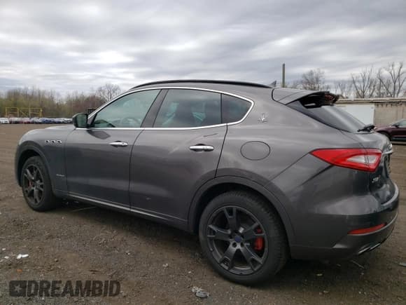 ✅ 2018 Maserati Levante S GranSport • VIN: ZN661YUS4JX302318 • Лот: 53880875. Опубликован ранее на Copart с пробегом 23 771 миль. Бесплатный доступ к архиву аукционных продаж из США и подробный отчёт об истории автомобиля на DreamBid. Изображение 2.