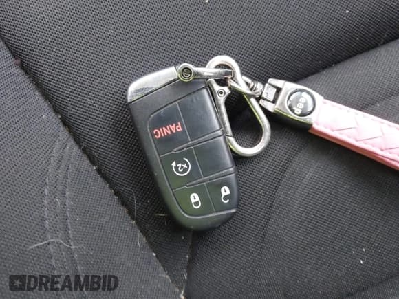 ✅ 2017 Jeep Renegade Latitude • VIN: ZACCJBBB9HPG32389 • Lot: 43708122. Listed on IAAI with 72,952 mi. Free auction sales archive from the USA and detailed vehicle history report at DreamBid. Image 11.