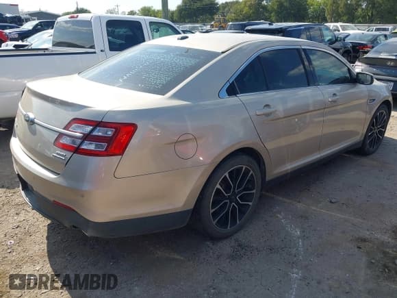 ✅ 2017 Ford Taurus SEL • VIN: 1FAHP2E80HG122553 • Lot: 43163515. Listed on IAAI with 108,095 mi. Free auction sales archive from the USA and detailed vehicle history report at DreamBid. Image 4.
