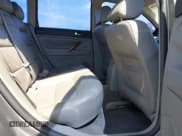 ✅ 2003 Volkswagen Passat GLX • VIN: WVWYH63BX3E462424 • Lot: 42471156. Wystawiony na IAAI z przebiegiem 255 822 mil. Bezpłatny archiwum sprzedaży aukcyjnych z USA i szczegółowy raport historii pojazdu na DreamBid. Zdjęcie 8.