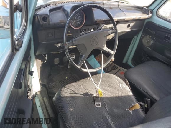 ✅ 1973 Volkswagen Beetle • VIN: 1332178415 • Lot: 41558625. Listed on Copart with 16,505 mi. Free auction sales archive from the USA and detailed vehicle history report at DreamBid. Image 8.