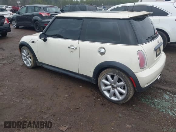 ✅ 2006 MINI Hardtop S • VIN: WMWRE33576TJ36440 • Lot: 43844272. Listed on IAAI with 149,176 mi. Free auction sales archive from the USA and detailed vehicle history report at DreamBid. Image 3.