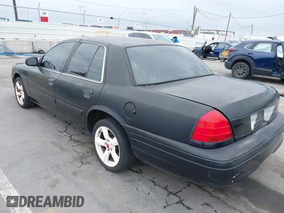 ✅ 2010 Ford Police Interceptor • VIN: 2FABP7BV2AX137715 • Лот: 42185553. Опубликован ранее на IAAI с пробегом Не указан. Бесплатный доступ к архиву аукционных продаж из США и подробный отчёт об истории автомобиля на DreamBid. Изображение 3.