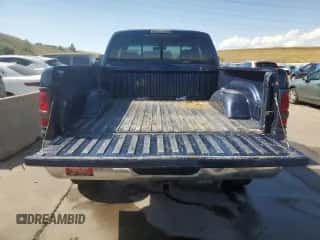2001 Dodge 1500 с VIN 3B7HF13Z51G222581, выставлен на аукционе Copart как лот 71128324 с пробегом 174 495 миль миль и Списание • Salvage title. История ставок и продаж доступна на DreamBid. Изображение 6.