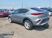 ✅ 2024 Buick Envista Preferred • VIN: KL47LAE23RB038436 • Lot: 42744386. Wystawiony na IAAI z przebiegiem 21 254 mil. Bezpłatny archiwum sprzedaży aukcyjnych z USA i szczegółowy raport historii pojazdu na DreamBid. Zdjęcie 3.