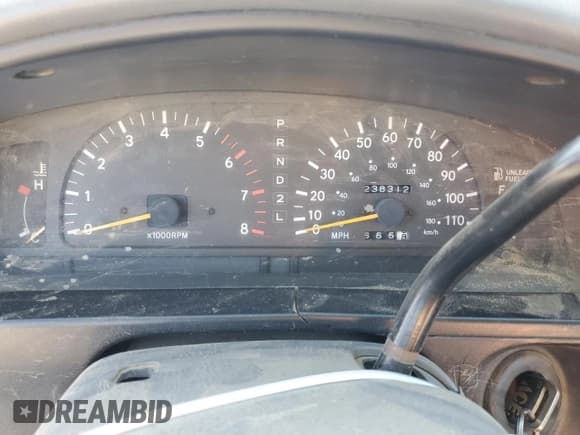 ✅ 1997 Toyota Tacoma • VIN: 4TAVL52N8VZ228250 • Lot: 81762565. Wystawiony na Copart z przebiegiem 238 312 mil. Bezpłatny archiwum sprzedaży aukcyjnych z USA i szczegółowy raport historii pojazdu na DreamBid. Zdjęcie 9.