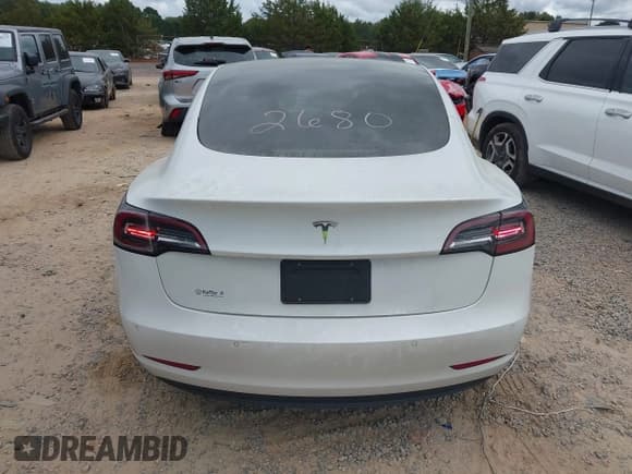 ✅ 2021 Tesla Model 3 Standard Range Plus • VIN: 5YJ3E1EA8MF911402 • Lot: 43363290. Wystawiony na IAAI z przebiegiem 72 787 mil. Bezpłatny archiwum sprzedaży aukcyjnych z USA i szczegółowy raport historii pojazdu na DreamBid. Zdjęcie 15.