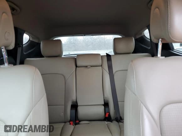 ✅ 2015 Hyundai Santa Fe Limited • VIN: 5XYZUDLA5FG304905 • Лот: 79820484. Опубликован ранее на Copart с пробегом 39 305 миль. Бесплатный доступ к архиву аукционных продаж из США и подробный отчёт об истории автомобиля на DreamBid. Изображение 10.