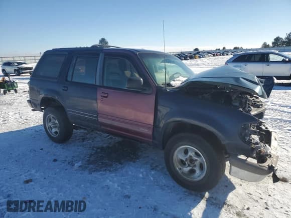 ✅ 1995 Ford Explorer Eddie Bauer • VIN: 1FMDU34X4SUB01239 • Lot: 44182335. Listed on Copart with 273,671 mi. Free auction sales archive from the USA and detailed vehicle history report at DreamBid. Image 4.