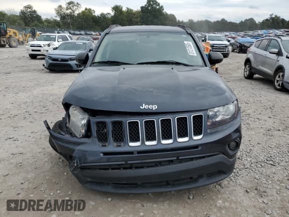 ✅ 2016 Jeep Compass Sport • VIN: 1C4NJDBB3GD586575 • Lot: 81213505. Wystawiony na Copart z przebiegiem 116 576 mil. Bezpłatny archiwum sprzedaży aukcyjnych z USA i szczegółowy raport historii pojazdu na DreamBid. Zdjęcie 5.