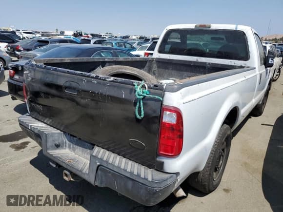 ✅ 2008 Ford F-250 XL • VIN: 1FTNF20598EB51364 • Лот: 65076984. Опубликован ранее на Copart с пробегом 244 177 миль. Бесплатный доступ к архиву аукционных продаж из США и подробный отчёт об истории автомобиля на DreamBid. Изображение 3.