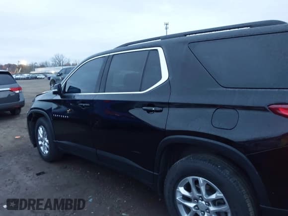 ✅ 2021 Chevrolet Traverse LT Cloth • VIN: 1GNERGKW9MJ258417 • Lot: 43718502. Listed on IAAI with 108,325 mi. Free auction sales archive from the USA and detailed vehicle history report at DreamBid. Image 14.