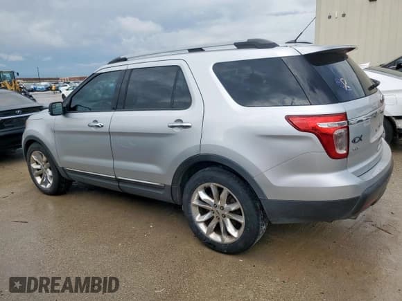 ✅ 2013 Ford Explorer XLT • VIN: 1FM5K7D88DGC09956 • Lot: 54583945. Wystawiony na Copart z przebiegiem 100 583 mil. Bezpłatny archiwum sprzedaży aukcyjnych z USA i szczegółowy raport historii pojazdu na DreamBid. Zdjęcie 2.