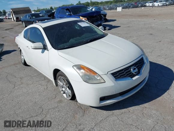 ✅ 2008 Nissan Altima SE • VIN: 1N4BL24E88C129881 • Лот: 43063454. Опубликован ранее на IAAI с пробегом 131 180 миль. Бесплатный доступ к архиву аукционных продаж из США и подробный отчёт об истории автомобиля на DreamBid. Изображение 1.