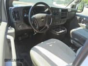 ✅ 2021 Chevrolet Express Cargo • VIN: 1GCWGAF72M1167380 • Lot: 62544795. Wystawiony na Copart z przebiegiem 84 845 mil. Bezpłatny archiwum sprzedaży aukcyjnych z USA i szczegółowy raport historii pojazdu na DreamBid. Zdjęcie 8.