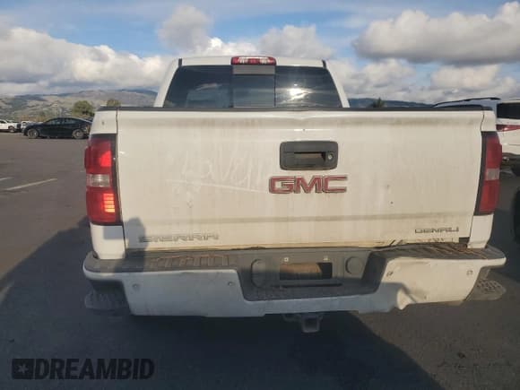 ✅ 2014 GMC Sierra 1500 Denali • VIN: 3GTU2WEC0EG552800 • Lot: 93907515. Listed on Copart with 246,246 mi. Free auction sales archive from the USA and detailed vehicle history report at DreamBid. Image 6.