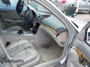 ✅ 2003 Mercedes-Benz E 500 • VIN: WDBUF70J63A184522 • Лот: 42058269. Опубликован ранее на IAAI с пробегом 197 135 миль. Бесплатный доступ к архиву аукционных продаж из США и подробный отчёт об истории автомобиля на DreamBid. Изображение 5.