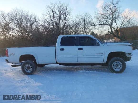 ✅ 2006 Chevrolet Silverado 2500HD LT3 • VIN: 1GCHK23D66F229988 • Лот: 41307107. Опубликован ранее на IAAI с пробегом 300 813 миль. Бесплатный доступ к архиву аукционных продаж из США и подробный отчёт об истории автомобиля на DreamBid. Изображение 14.