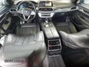 ✅ 2018 BMW 7 Series 750i • VIN: WBA7F0C56JGM22820 • Лот: 84008985. Опубликован ранее на Copart с пробегом 82 715 миль. Бесплатный доступ к архиву аукционных продаж из США и подробный отчёт об истории автомобиля на DreamBid. Изображение 8.