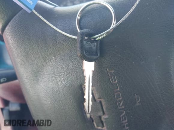 ✅ 1996 Chevrolet Silverado 3500 • VIN: 1GBHC39F0TE239062 • Lot: 42996155. Listed on IAAI with 75,989 mi. Free auction sales archive from the USA and detailed vehicle history report at DreamBid. Image 11.