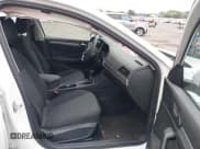 ✅ 2023 Volkswagen Jetta S • VIN: 3VW4M7BU2PM026795 • Lot: 43335616. Wystawiony na IAAI z przebiegiem 27 812 mil. Bezpłatny archiwum sprzedaży aukcyjnych z USA i szczegółowy raport historii pojazdu na DreamBid. Zdjęcie 5.