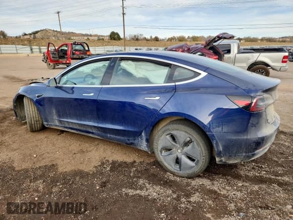 ✅ 2018 Tesla Model 3 Long Range Battery • VIN: 5YJ3E1EB9JF073515 • Lot: 91495055. Wystawiony na Copart z przebiegiem 49 284 mil. Bezpłatny archiwum sprzedaży aukcyjnych z USA i szczegółowy raport historii pojazdu na DreamBid. Zdjęcie 2.