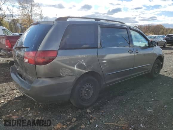 2005 Toyota Sienna LE с VIN 5TDZA23C75S312486, выставлен на аукционе Copart как лот 90917255 с пробегом 235 882 миль миль и Списание • Salvage title. История ставок и продаж доступна на DreamBid. Изображение 3.