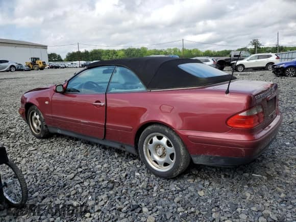 ✅ 1999 Mercedes-Benz CLK 320/430 • VIN: WDBLK65G4XT005273 • Lot: 60371025. Listed on Copart with 88,181 mi. Free auction sales archive from the USA and detailed vehicle history report at DreamBid. Image 2.